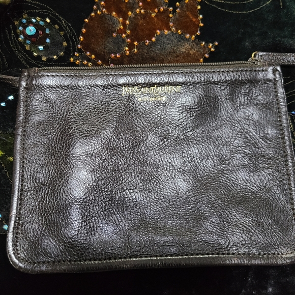 Yves Saint Laurent Vincennes Mombasa Hobo Bag - Picture 9 of 13